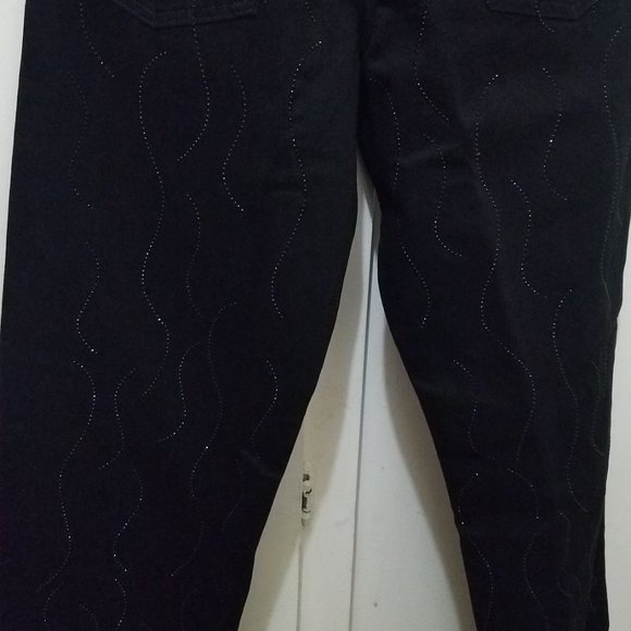 NWT STRAIGHT CUT MID- HIGH RISE RHINESTONE BLACK JEANS ZW COLLECTION - Picture 10 of 10